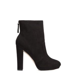 NWOT JustFab Black Misha Heeled Bootie Size 8